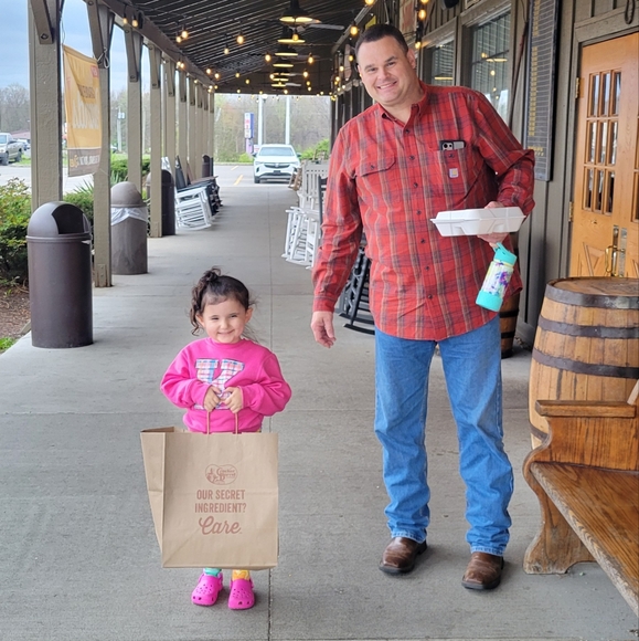 Meet your Posher, Debbie - Picture 15 of 16